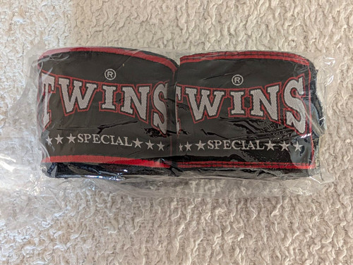 Twins special hand - special,